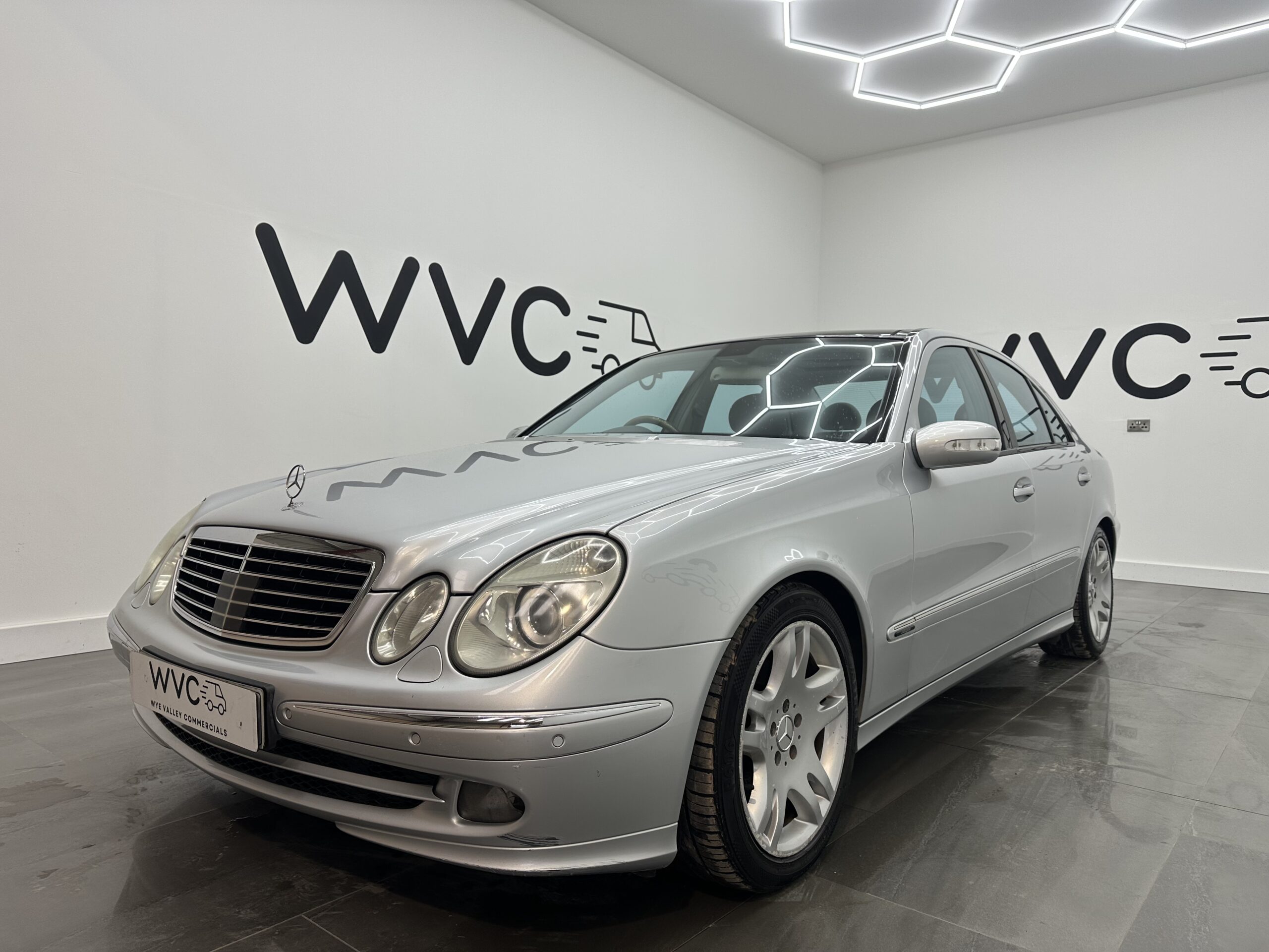 Mercedes-Benz E Class 3.0 E320 CDI Avantgarde G-Tronic 4dr